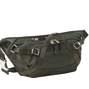 Athleta Excursion Olive  Green Large Belt Bag Fanny Pack